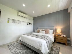 Blk 548 Jurong West Street 42 (Jurong West), HDB Executive #632437381